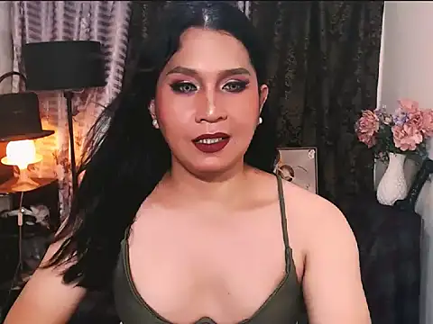 SWEETBELLA69's room