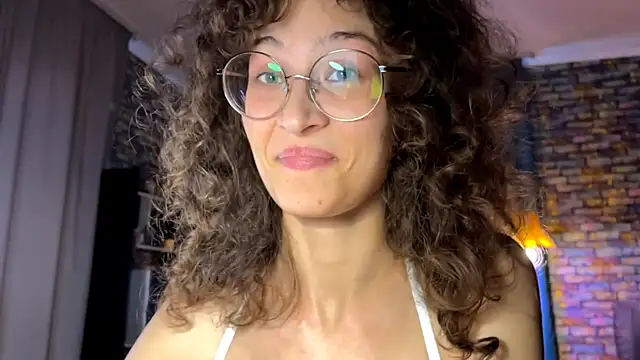 CurlyWinx webcam