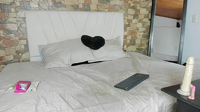 evaa-hall's room