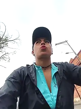 _andrea30