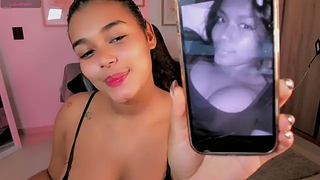 aleja_montiel__ webcam