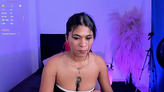 Yara_shine22 webcam