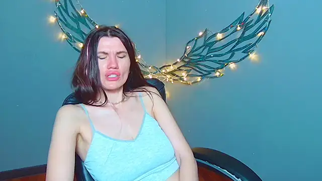 MilaLoona webcam