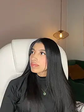 Tiffany_Low webcam