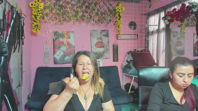 lesbiancuple webcam