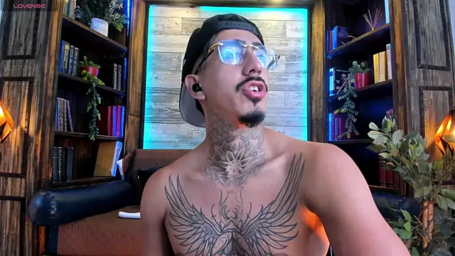 Donovan_Desmond webcam