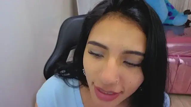 zedin02_a - Zedin02_a's free webcam - UK Sex Cams