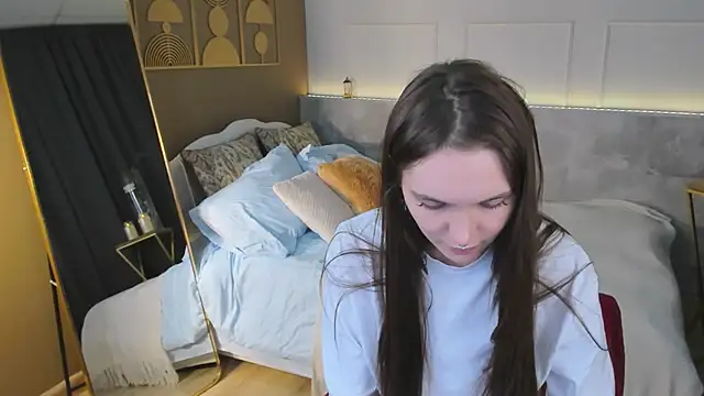 ChloeSunny webcam