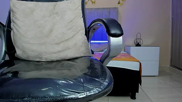Nascary_Fox webcam