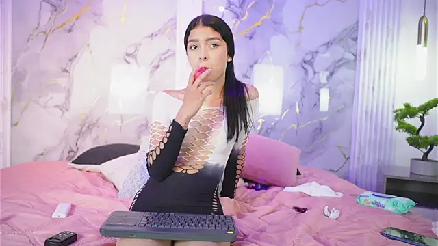 Tiffany_yu webcam