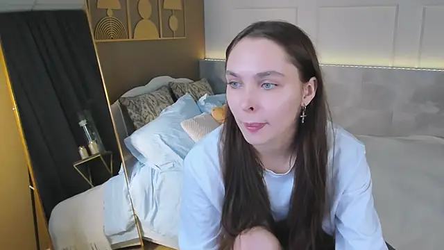 ChloeSunny webcam