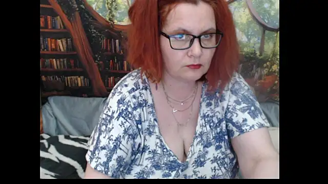 PlayfullMature webcam
