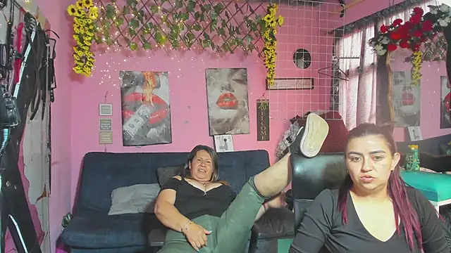 lesbiancuple webcam