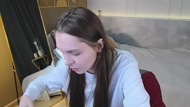ChloeSunny webcam