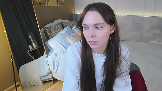ChloeSunny webcam