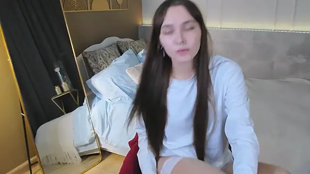 ChloeSunny webcam