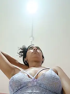 _Saraa- webcam