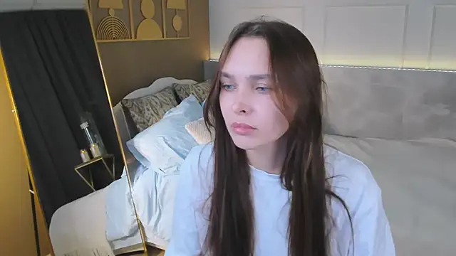 ChloeSunny webcam