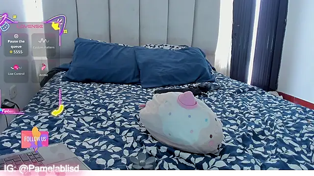 PamelaBliss webcam