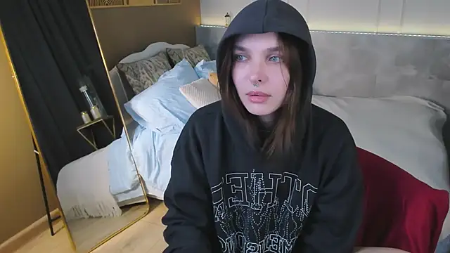 ChloeSunny webcam
