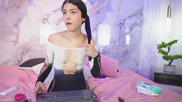 Tiffany_yu webcam