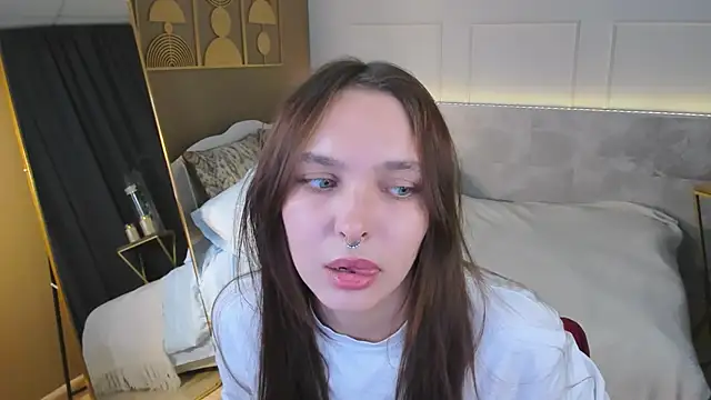 ChloeSunny webcam