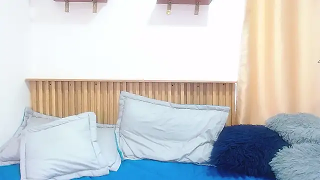 Violet_2003 webcam