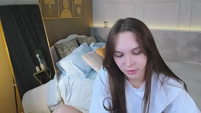 ChloeSunny webcam
