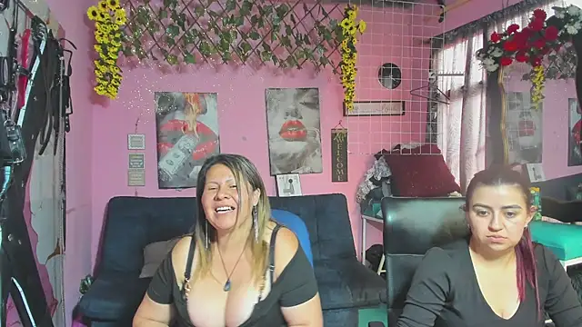 lesbiancuple webcam