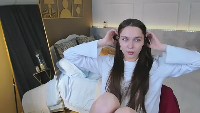 ChloeSunny webcam