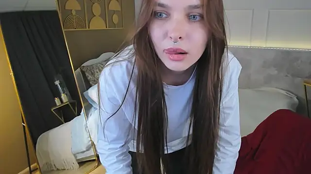 ChloeSunny webcam