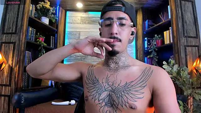 Donovan_Desmond webcam