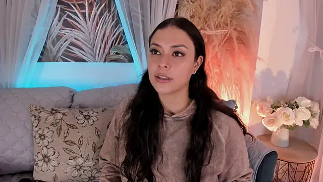 Nicolle_W webcam
