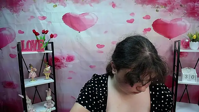 NeonilaLisova webcam