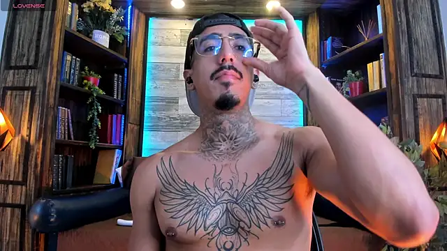 Donovan_Desmond webcam