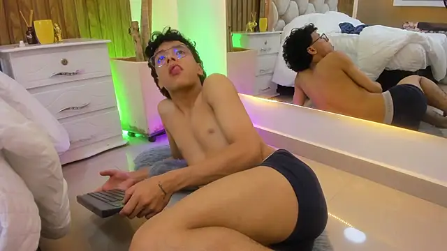 adams_bobby (M twink) - cum show💦🍆