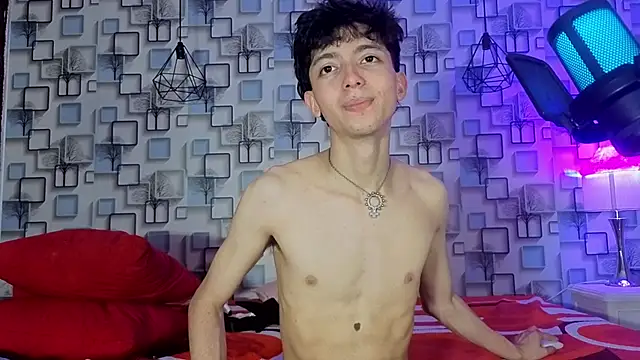 twink_sebas7 (M twink) - Put my plug in my ass + put harder cock
