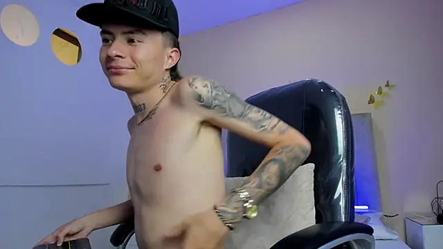 Nascary_Fox webcam