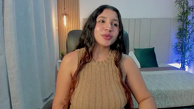 Victoria_Rosee webcam