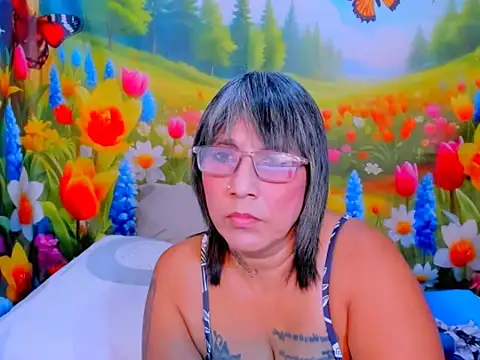 indianroxy webcam