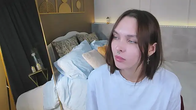 ChloeSunny webcam
