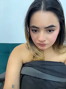 Antonella_Julieta webcam