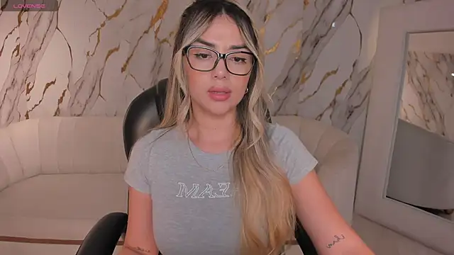 ChloePreston_ webcam