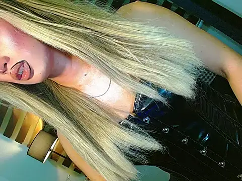 HOLLYWOOD_QUEEN_88 webcam