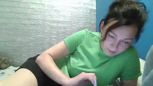 DanaNeon webcam