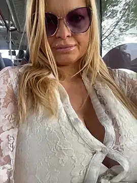 Lisavontease webcam