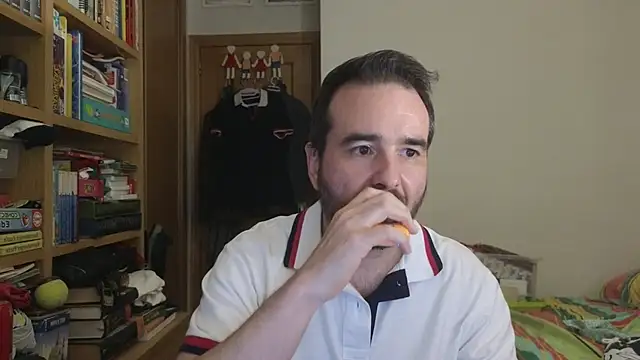 curiosillo83 webcam