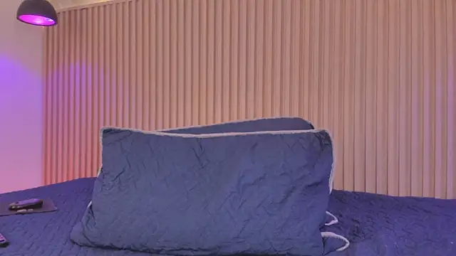 daiana_curly webcam
