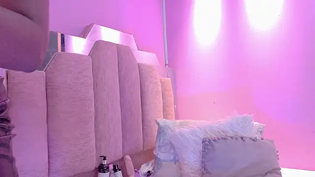 LoveQueen2 webcam