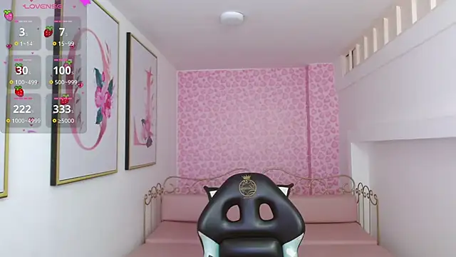 Small_naughty_ webcam